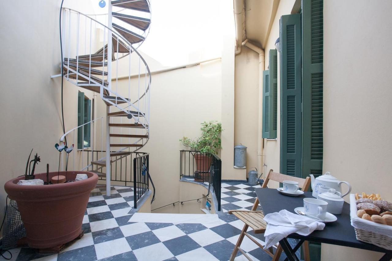 Apartamento House At The Foothills Of Acropolis Atenas Exterior foto